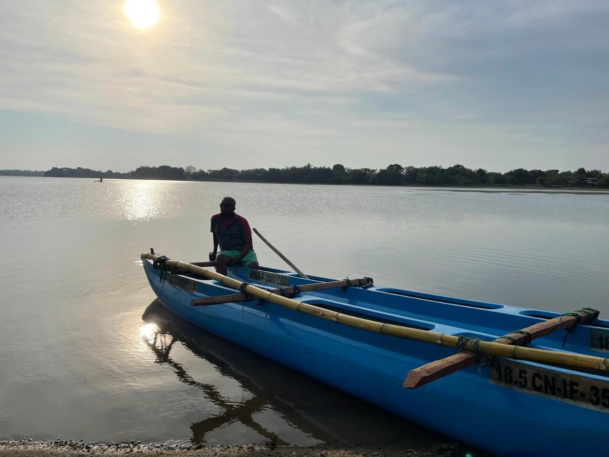 Yala Lake View Cabanas Tissamaharama Dış mekan fotoğraf
